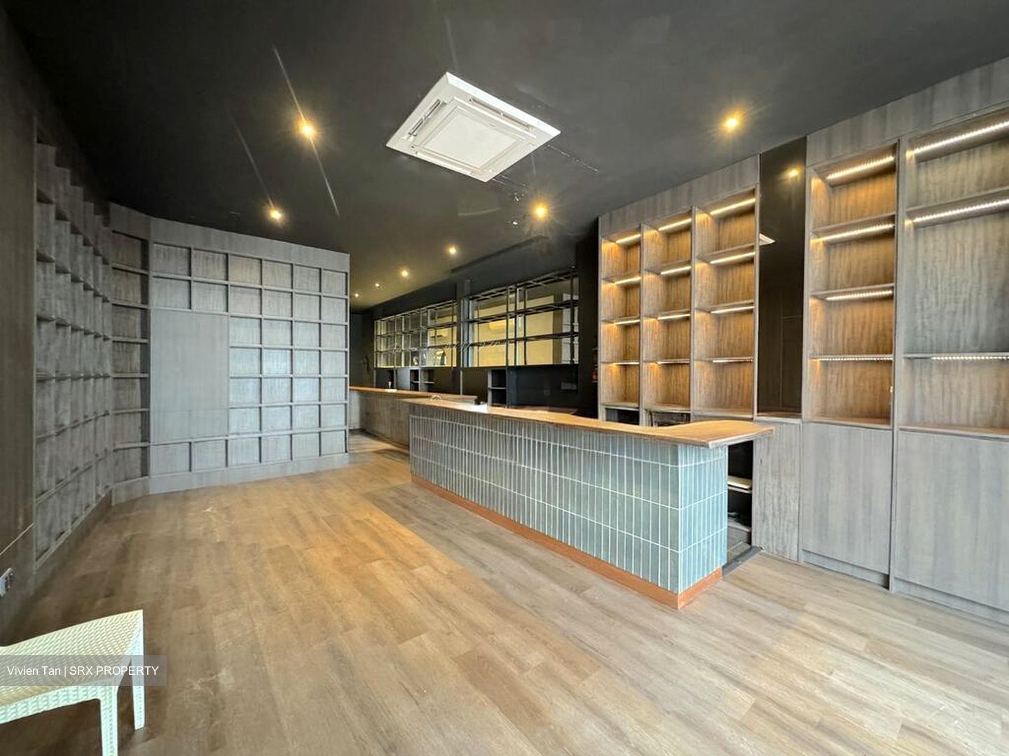 Smith Street (D1), Retail #513578191